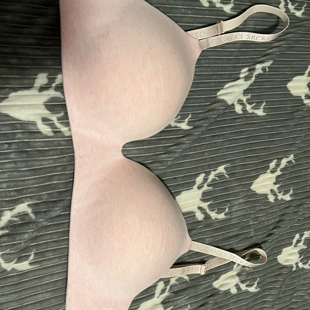 Victoria Secret Wireless Bra